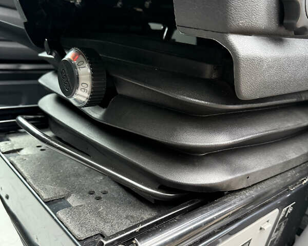 Серый Мерседес Sprinter, объемом двигателя 2.2 л и пробегом 314 тыс. км за 24500 $, фото 21 на Automoto.ua