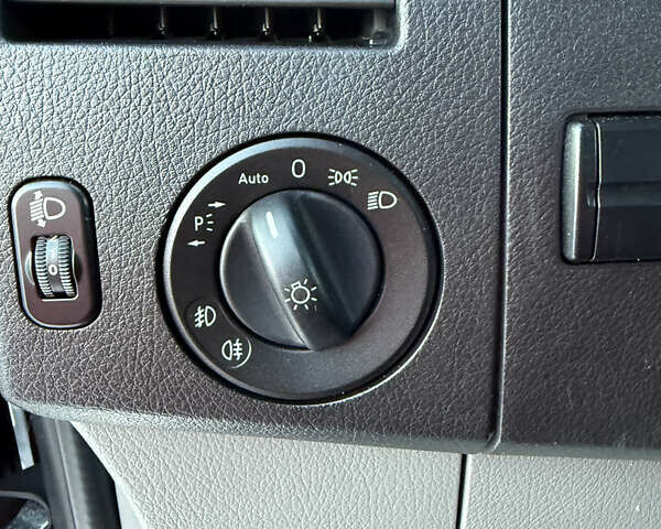 Сірий Мерседес Sprinter, об'ємом двигуна 2.2 л та пробігом 314 тис. км за 24250 $, фото 29 на Automoto.ua