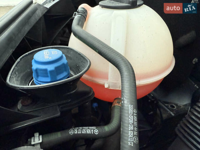 Серый Мерседес Sprinter, объемом двигателя 2.2 л и пробегом 314 тыс. км за 24500 $, фото 35 на Automoto.ua