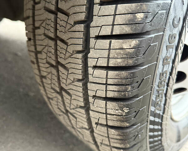 Серый Мерседес Sprinter, объемом двигателя 2.2 л и пробегом 314 тыс. км за 24500 $, фото 30 на Automoto.ua