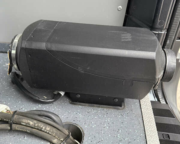 Серый Мерседес Sprinter, объемом двигателя 2.2 л и пробегом 314 тыс. км за 24500 $, фото 27 на Automoto.ua