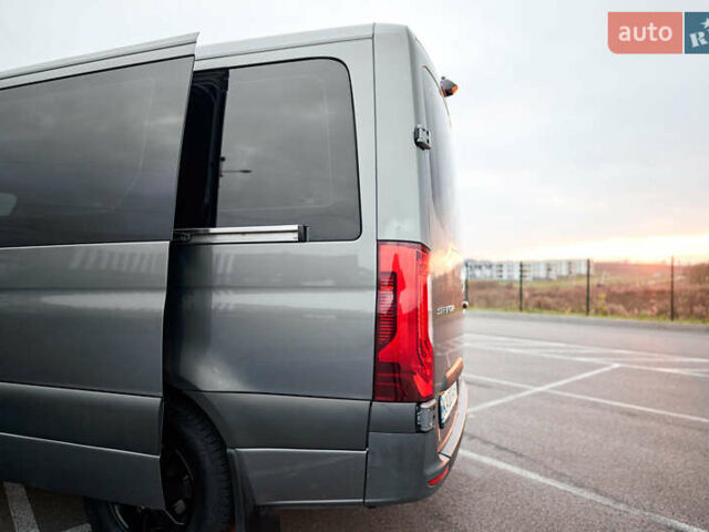 Серый Мерседес Sprinter, объемом двигателя 2.14 л и пробегом 604 тыс. км за 32500 $, фото 3 на Automoto.ua