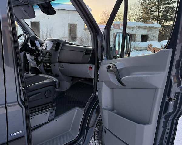 Сірий Мерседес Sprinter, об'ємом двигуна 2.2 л та пробігом 314 тис. км за 24250 $, фото 40 на Automoto.ua