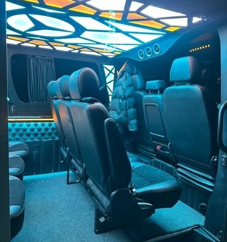 Сірий Мерседес Sprinter, об'ємом двигуна 3 л та пробігом 88 тис. км за 75410 $, фото 22 на Automoto.ua