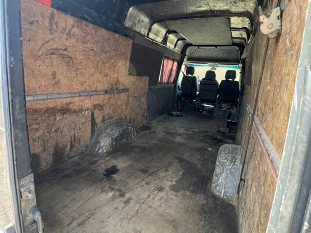 Серый Мерседес Sprinter, объемом двигателя 2.7 л и пробегом 750 тыс. км за 7555 $, фото 9 на Automoto.ua