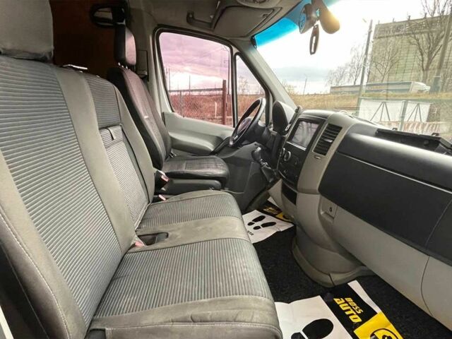 Серый Мерседес Sprinter, объемом двигателя 3 л и пробегом 668 тыс. км за 12600 $, фото 17 на Automoto.ua