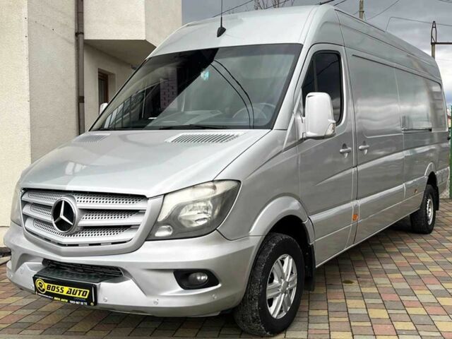 Серый Мерседес Sprinter, объемом двигателя 3 л и пробегом 668 тыс. км за 12600 $, фото 2 на Automoto.ua
