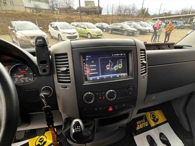 Серый Мерседес Sprinter, объемом двигателя 3 л и пробегом 668 тыс. км за 12600 $, фото 14 на Automoto.ua