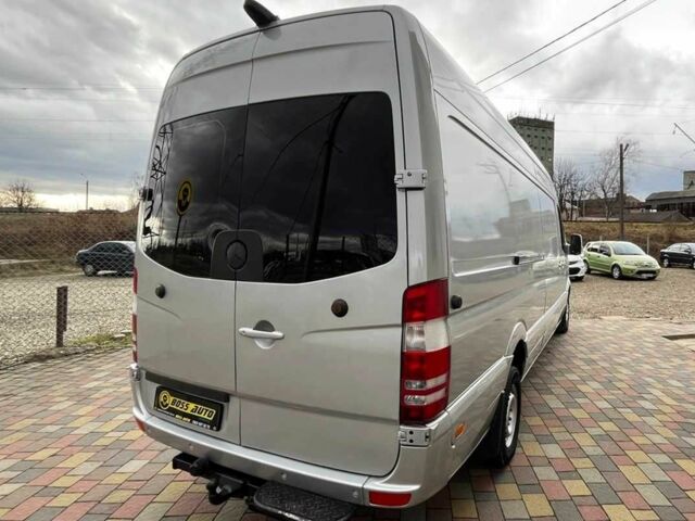 Серый Мерседес Sprinter, объемом двигателя 3 л и пробегом 668 тыс. км за 12600 $, фото 6 на Automoto.ua