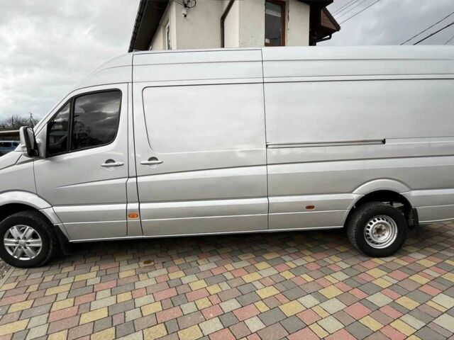 Серый Мерседес Sprinter, объемом двигателя 3 л и пробегом 668 тыс. км за 12600 $, фото 3 на Automoto.ua