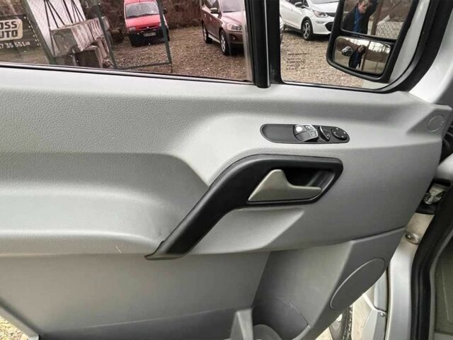Серый Мерседес Sprinter, объемом двигателя 3 л и пробегом 668 тыс. км за 12600 $, фото 9 на Automoto.ua