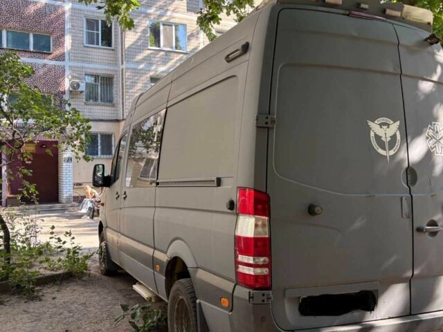 Серый Мерседес Sprinter, объемом двигателя 3 л и пробегом 300 тыс. км за 9000 $, фото 3 на Automoto.ua