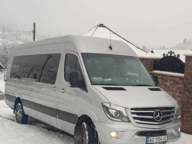 Серый Мерседес Sprinter, объемом двигателя 2.1 л и пробегом 585 тыс. км за 22500 $, фото 4 на Automoto.ua