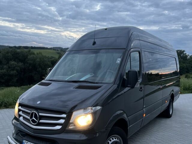 Серый Мерседес Sprinter, объемом двигателя 3 л и пробегом 500 тыс. км за 44809 $, фото 3 на Automoto.ua