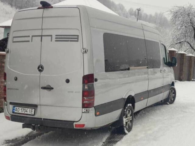 Серый Мерседес Sprinter, объемом двигателя 2.1 л и пробегом 585 тыс. км за 22500 $, фото 2 на Automoto.ua