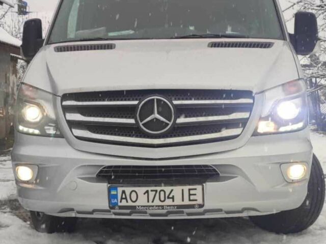 Серый Мерседес Sprinter, объемом двигателя 2.1 л и пробегом 585 тыс. км за 22500 $, фото 1 на Automoto.ua
