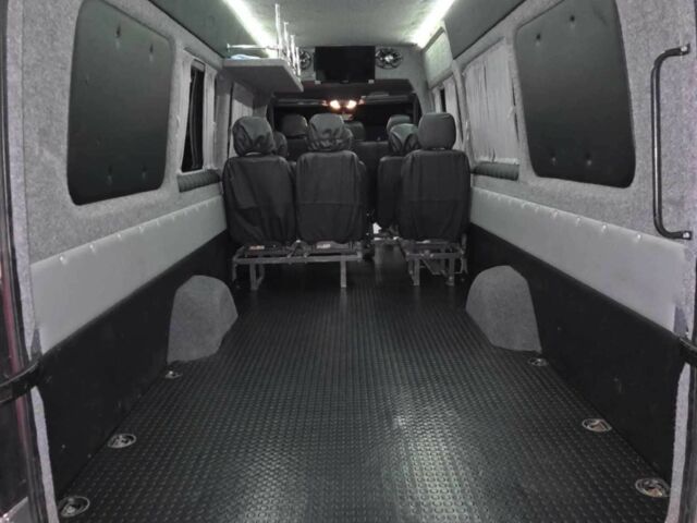 Серый Мерседес Sprinter, объемом двигателя 2.1 л и пробегом 585 тыс. км за 22500 $, фото 7 на Automoto.ua