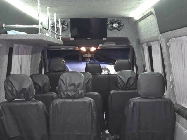 Серый Мерседес Sprinter, объемом двигателя 2.1 л и пробегом 585 тыс. км за 22500 $, фото 8 на Automoto.ua