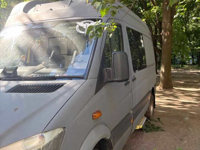 Серый Мерседес Sprinter, объемом двигателя 3 л и пробегом 300 тыс. км за 9000 $, фото 11 на Automoto.ua