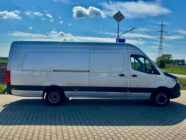Серый Мерседес Sprinter, объемом двигателя 3 л и пробегом 403 тыс. км за 54800 $, фото 4 на Automoto.ua