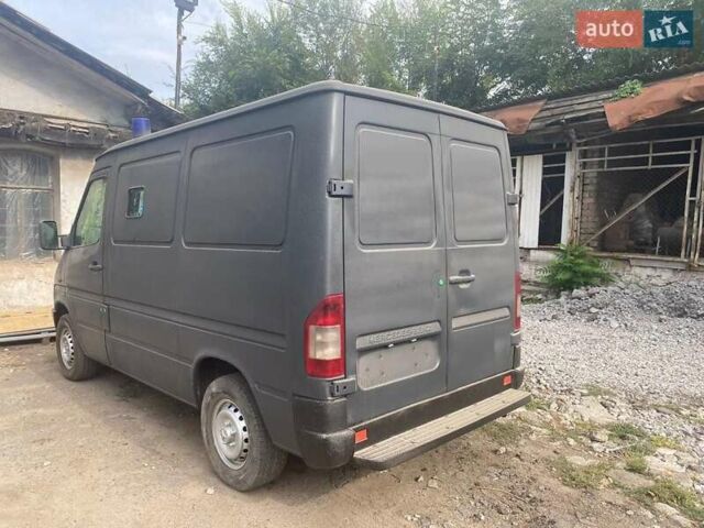 Серый Мерседес Sprinter, объемом двигателя 2.9 л и пробегом 345 тыс. км за 5500 $, фото 3 на Automoto.ua