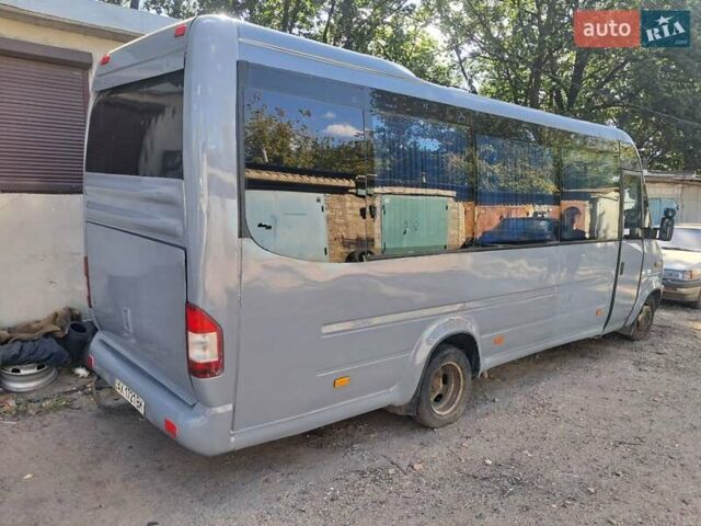 Сірий Мерседес Sprinter, об'ємом двигуна 2.9 л та пробігом 500 тис. км за 18000 $, фото 2 на Automoto.ua