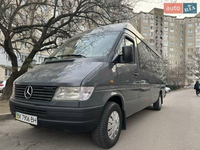 Серый Мерседес Sprinter, объемом двигателя 2.87 л и пробегом 670 тыс. км за 11500 $, фото 4 на Automoto.ua
