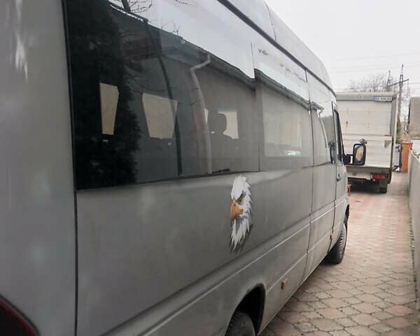 Сірий Мерседес Sprinter, об'ємом двигуна 0 л та пробігом 918 тис. км за 9300 $, фото 19 на Automoto.ua