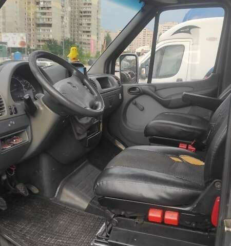 Сірий Мерседес Sprinter, об'ємом двигуна 2.2 л та пробігом 407 тис. км за 7000 $, фото 5 на Automoto.ua