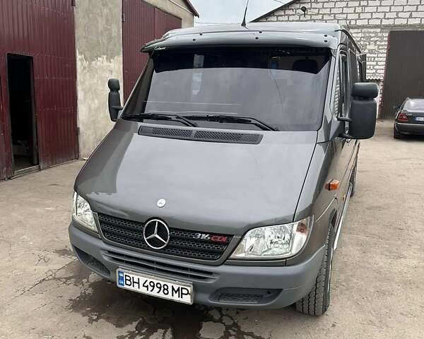 Серый Мерседес Sprinter, объемом двигателя 2.69 л и пробегом 512 тыс. км за 14000 $, фото 13 на Automoto.ua
