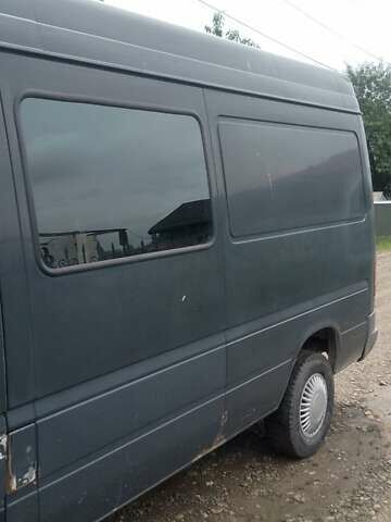 Сірий Мерседес Sprinter, об'ємом двигуна 2.15 л та пробігом 455 тис. км за 6000 $, фото 5 на Automoto.ua
