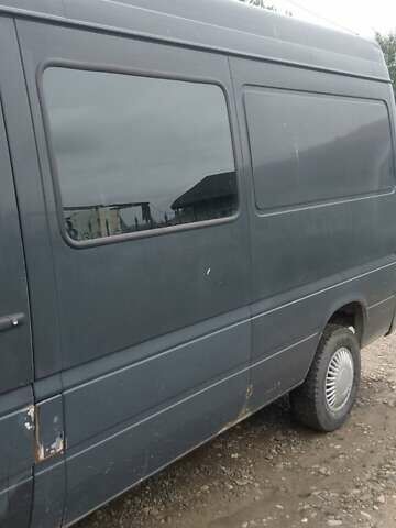 Сірий Мерседес Sprinter, об'ємом двигуна 2.15 л та пробігом 455 тис. км за 6000 $, фото 4 на Automoto.ua