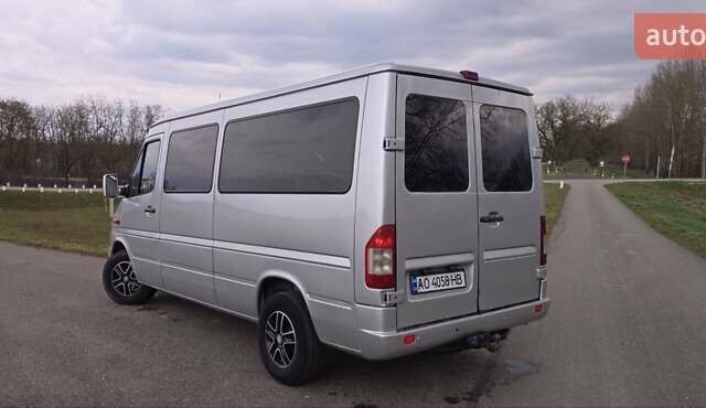 Серый Мерседес Sprinter, объемом двигателя 2.7 л и пробегом 600 тыс. км за 6800 $, фото 4 на Automoto.ua