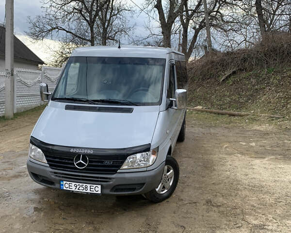 Серый Мерседес Sprinter, объемом двигателя 0 л и пробегом 294 тыс. км за 10800 $, фото 5 на Automoto.ua