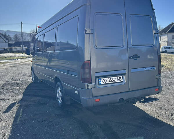 Серый Мерседес Sprinter, объемом двигателя 2.7 л и пробегом 600 тыс. км за 11500 $, фото 3 на Automoto.ua