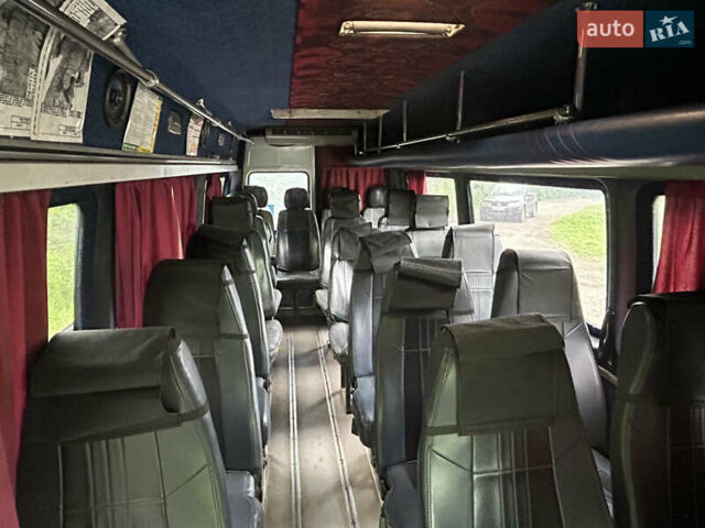 Серый Мерседес Sprinter, объемом двигателя 2.7 л и пробегом 990 тыс. км за 9900 $, фото 6 на Automoto.ua
