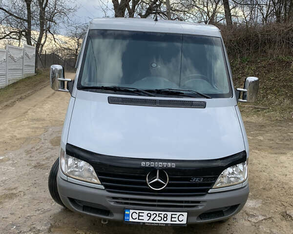 Серый Мерседес Sprinter, объемом двигателя 0 л и пробегом 294 тыс. км за 10800 $, фото 3 на Automoto.ua