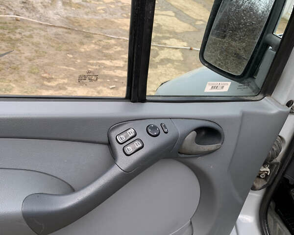 Серый Мерседес Sprinter, объемом двигателя 0 л и пробегом 294 тыс. км за 10800 $, фото 22 на Automoto.ua