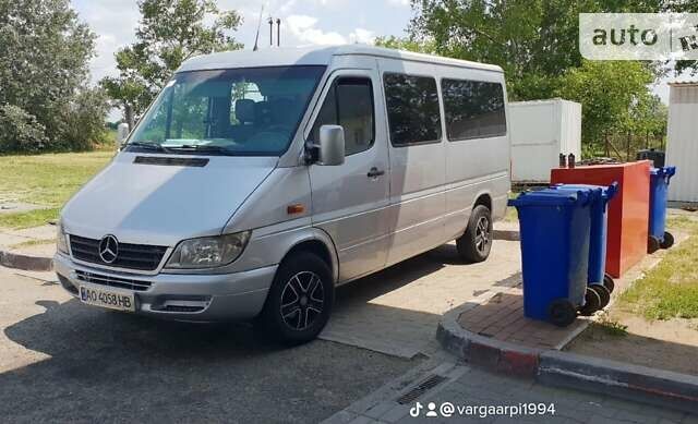 Серый Мерседес Sprinter, объемом двигателя 0 л и пробегом 600 тыс. км за 10500 $, фото 2 на Automoto.ua