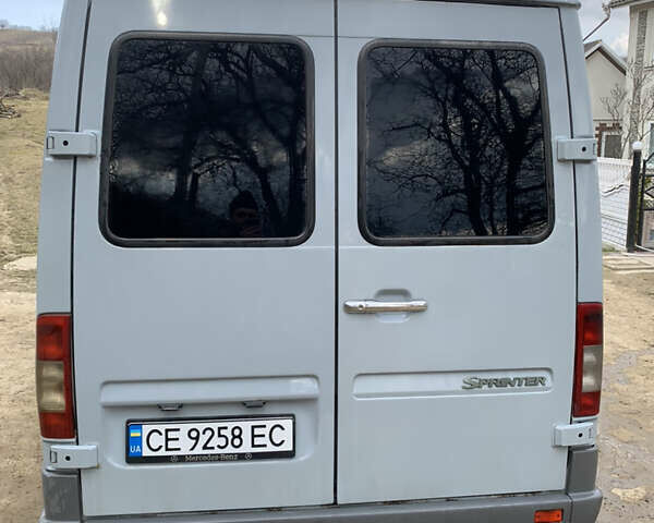 Серый Мерседес Sprinter, объемом двигателя 0 л и пробегом 294 тыс. км за 10800 $, фото 10 на Automoto.ua