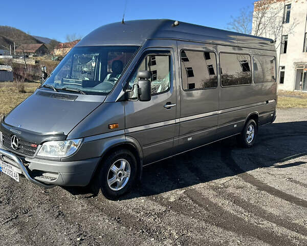 Серый Мерседес Sprinter, объемом двигателя 2.7 л и пробегом 600 тыс. км за 11500 $, фото 1 на Automoto.ua