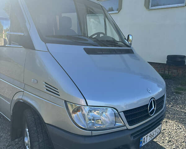 Серый Мерседес Sprinter, объемом двигателя 2.15 л и пробегом 800 тыс. км за 7199 $, фото 2 на Automoto.ua