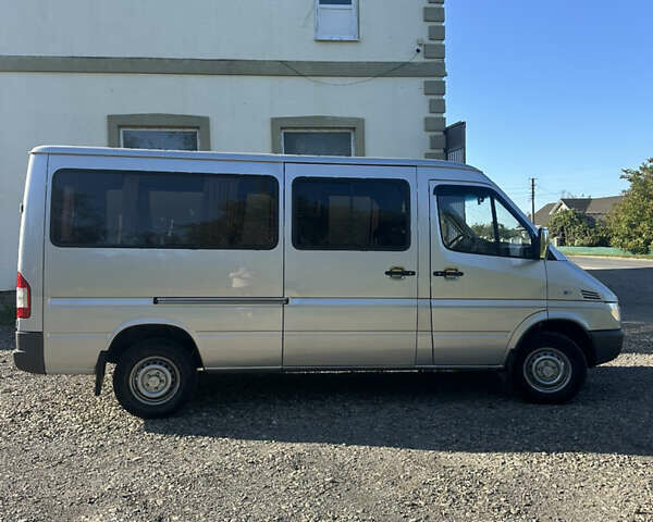 Серый Мерседес Sprinter, объемом двигателя 2.15 л и пробегом 800 тыс. км за 7199 $, фото 5 на Automoto.ua