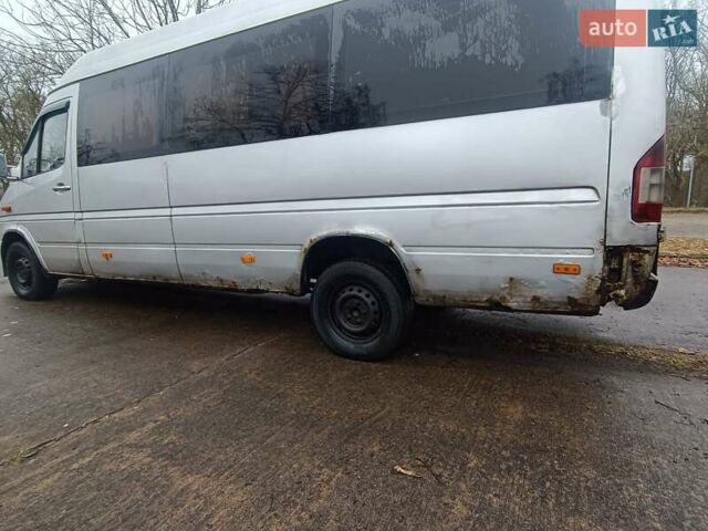 Серый Мерседес Sprinter, объемом двигателя 2.15 л и пробегом 60 тыс. км за 3300 $, фото 7 на Automoto.ua