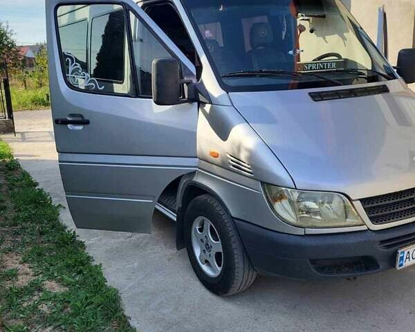 Серый Мерседес Sprinter, объемом двигателя 2.69 л и пробегом 795 тыс. км за 8500 $, фото 21 на Automoto.ua