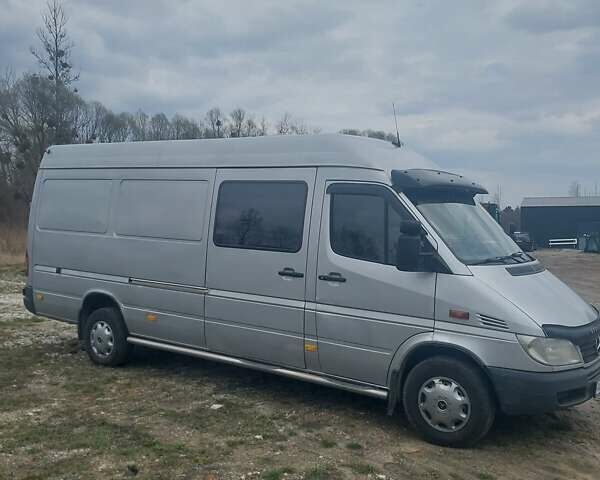 Серый Мерседес Sprinter, объемом двигателя 2.7 л и пробегом 470 тыс. км за 8800 $, фото 2 на Automoto.ua