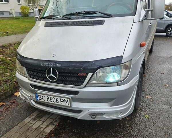 Серый Мерседес Sprinter, объемом двигателя 2.15 л и пробегом 60 тыс. км за 3300 $, фото 1 на Automoto.ua