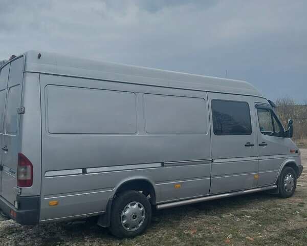 Серый Мерседес Sprinter, объемом двигателя 2.7 л и пробегом 470 тыс. км за 8800 $, фото 4 на Automoto.ua