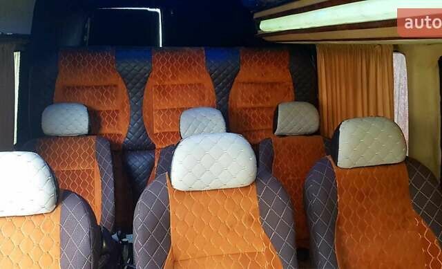 Серый Мерседес Sprinter, объемом двигателя 2.15 л и пробегом 60 тыс. км за 3300 $, фото 4 на Automoto.ua