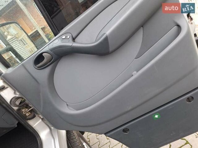 Серый Мерседес Sprinter, объемом двигателя 2.7 л и пробегом 850 тыс. км за 9500 $, фото 29 на Automoto.ua